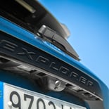 Ford Explorer (Azul Atlas) - Miniatura 25