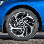 Hyundai i20 T-GDI 48V (Intense Blue bitono) - Miniatura 16