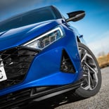 Hyundai i20 T-GDI 48V (Intense Blue bitono) - Miniatura 11