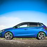 Hyundai i20 T-GDI 48V (Intense Blue bitono) - Miniatura 13