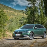 Skoda Superb Scout 2.0 TSI 272 CV DSG 4x4 - Miniatura 13