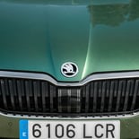 Skoda Superb Scout 2.0 TSI 272 CV DSG 4x4 - Miniatura 2