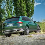 Skoda Superb Scout 2.0 TSI 272 CV DSG 4x4 - Miniatura 7