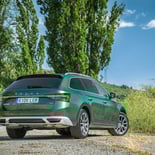 Skoda Superb Scout 2.0 TSI 272 CV DSG 4x4 - Miniatura 8
