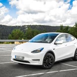 Tesla Model Y - Miniatura 1