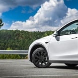 Tesla Model Y - Miniatura 24