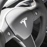 Tesla Model Y - Miniatura 27