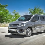Toyota Proace City Verso 1.5D 130 CV 8AT Family Advance - Miniatura 1