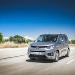 Toyota Proace City Verso 1.5D 130 CV 8AT Family Advance - Miniatura 4
