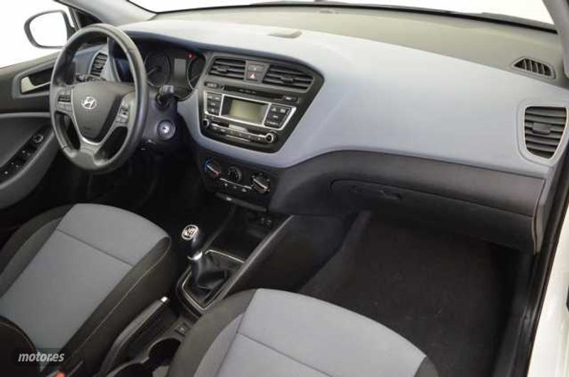 hyundai i20 2018 / 13.468km. foto grande (3)