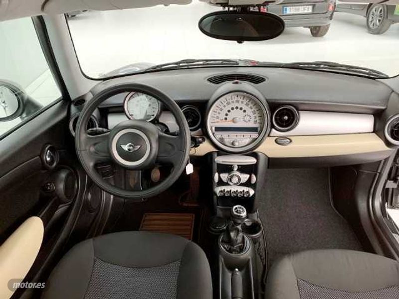 mini cooper 2010 / 104.000km. foto grande (2)