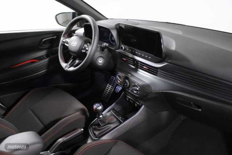 hyundai i20 2024 / 6.195km. foto grande (3)