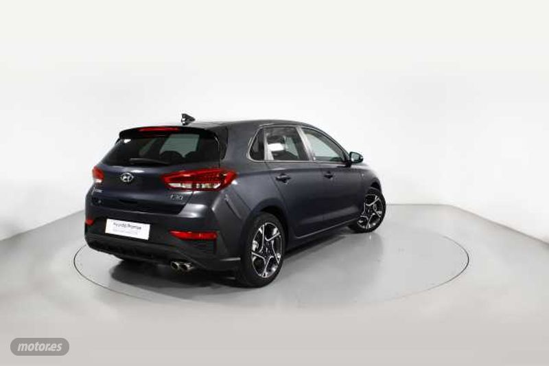 hyundai i30 2023 / 25.790km. foto grande (2)