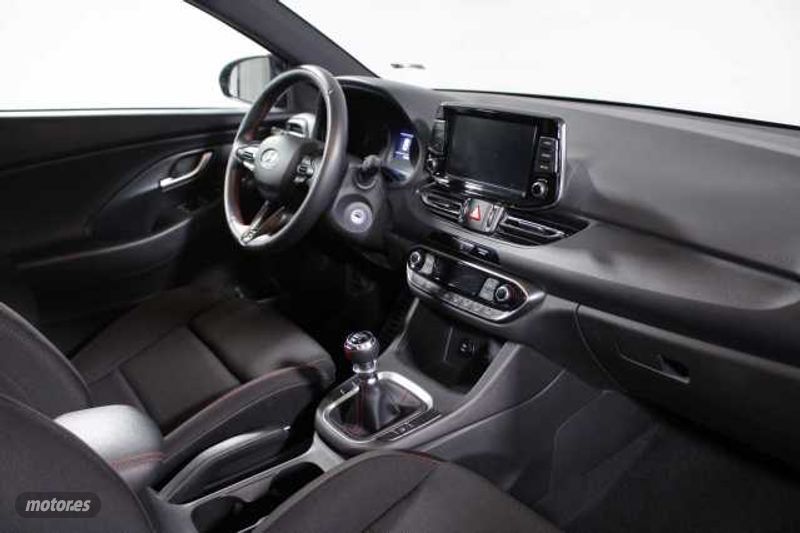 hyundai i30 2023 / 25.790km. foto grande (3)