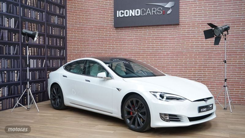 Tesla Model S Ludicrous Performance 4WD