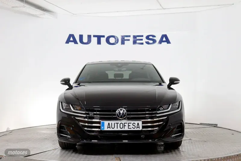 volkswagen arteon 2022 / 37.900km. foto grande (2)