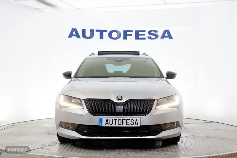 skoda superb 2018 / 109.600km. foto grande (2)