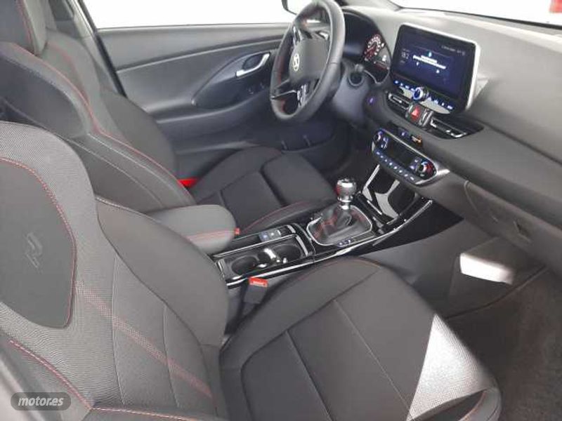 hyundai i30 2024 / 505km. foto grande (3)