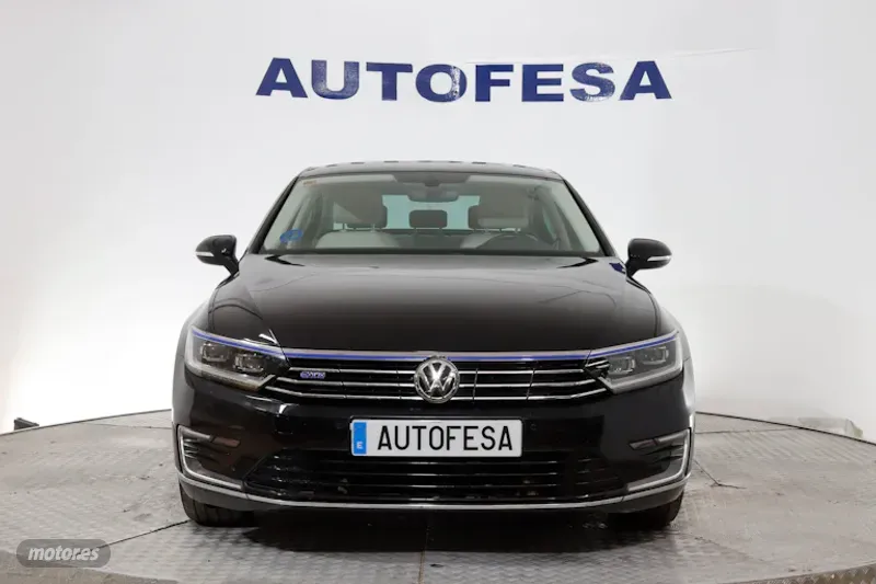 volkswagen passat 2018 / 98.064km. foto grande (2)