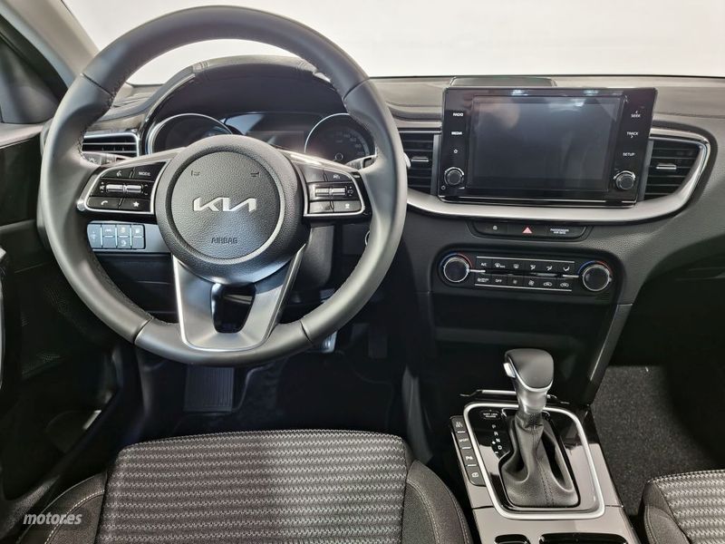 Kia XCeed 1.6 PHEV eDrive - Miniatura 22