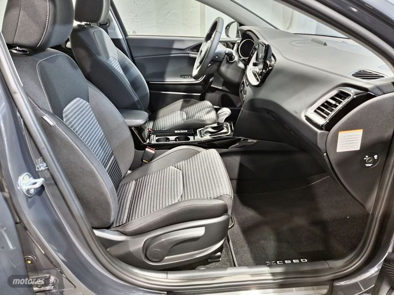 Kia XCeed 1.6 PHEV eDrive - Miniatura 24
