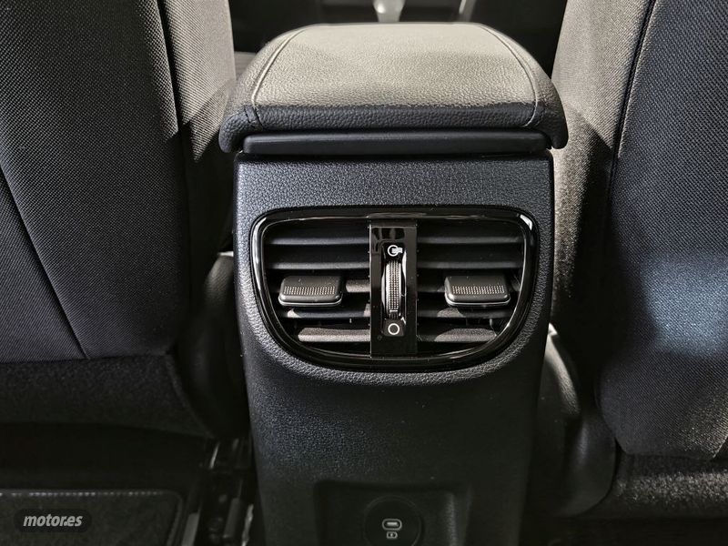 Kia XCeed 1.6 PHEV eDrive - Miniatura 4