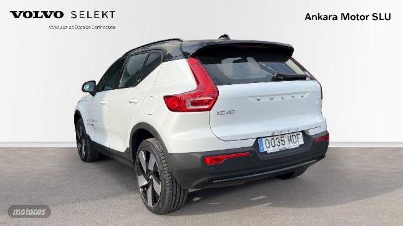 volvo xc40 2022 / 13.987km. foto grande (2)