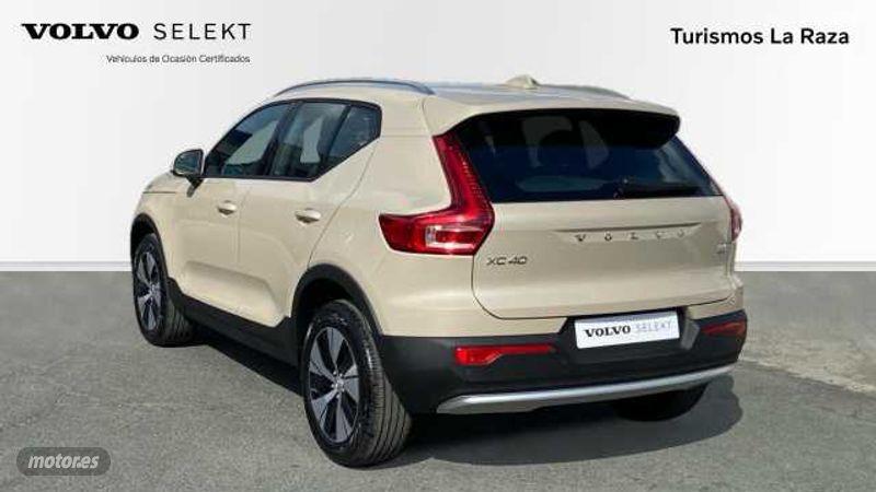 volvo xc40 xc40 core, b3 mild hybrid, gasolina de 2024 con 10 km por 38.900 eur. en sevilla foto grande (2)