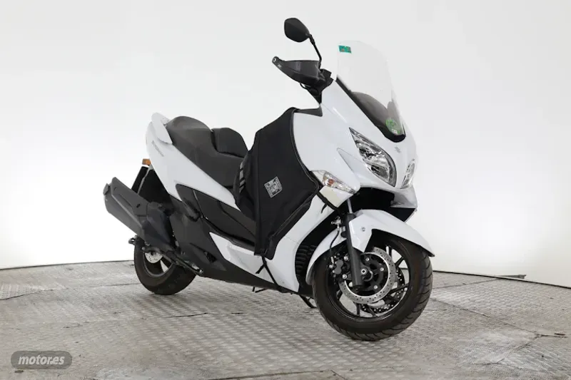 suzuki burgman 2019 / 18.300km. foto grande (3)