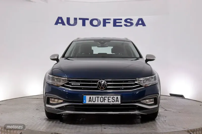 volkswagen passat 2021 / 31.700km. foto grande (2)