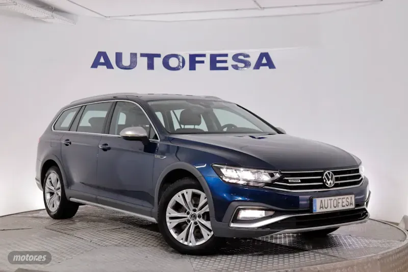 volkswagen passat 2021 / 31.700km. foto grande (3)