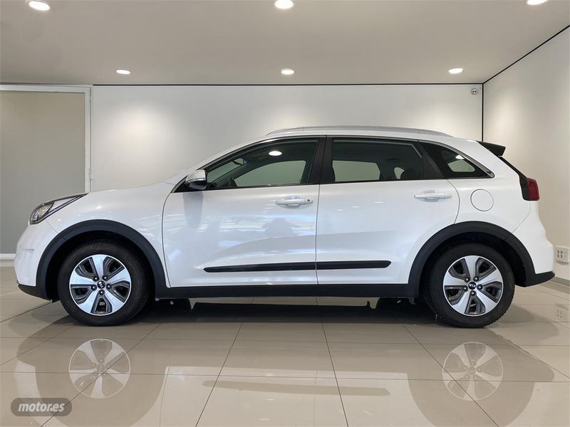 Kia Niro 1.6 GDi HEV 104kW (141CV) Drive - Miniatura 9