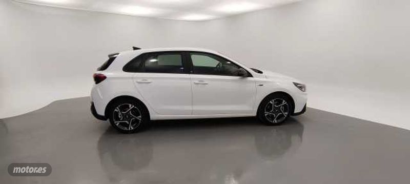 hyundai i30 2024 / 17.639km. foto grande (3)