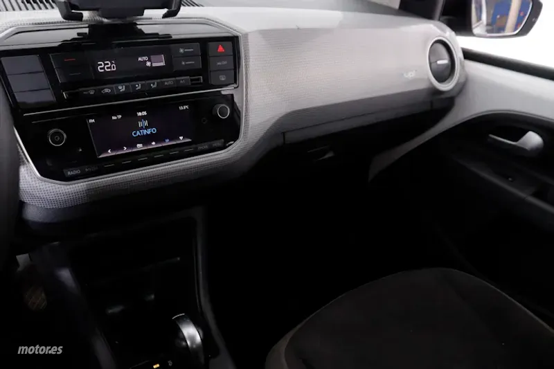 Volkswagen e-up! - foto 15