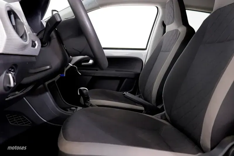 Volkswagen e-up! - foto 16