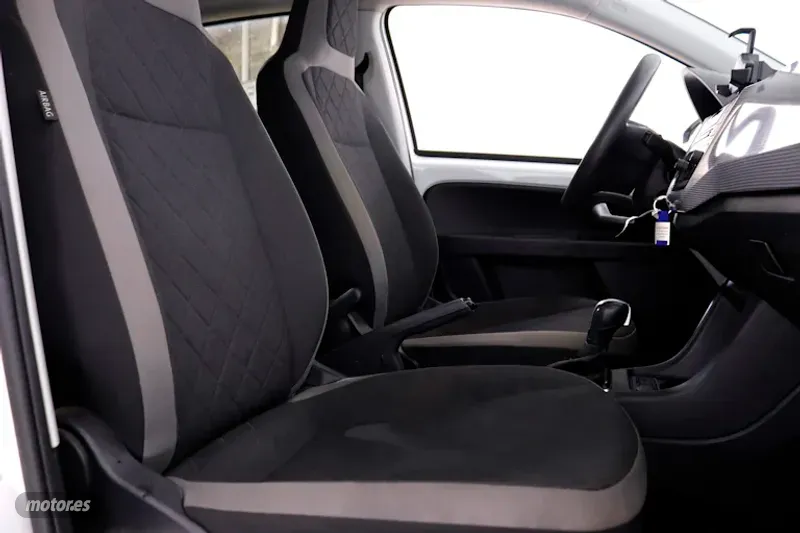 Volkswagen e-up! - foto 17