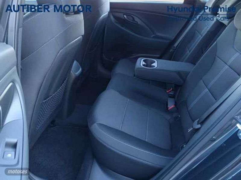 hyundai i30 2025 / 291km. foto grande (3)