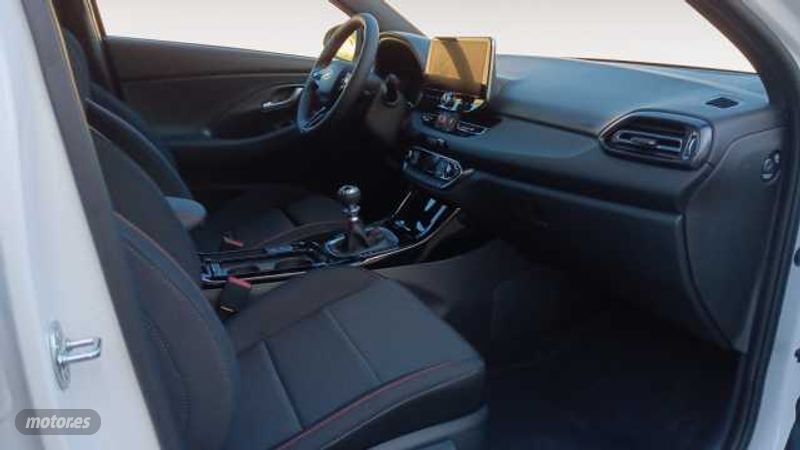 hyundai i30 1.0 tgdi n line 100 de 2024 por 26.300 eur. en murcia foto grande (3)