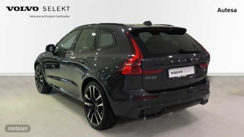 volvo xc 60 2024 / 7.875km. foto grande (2)