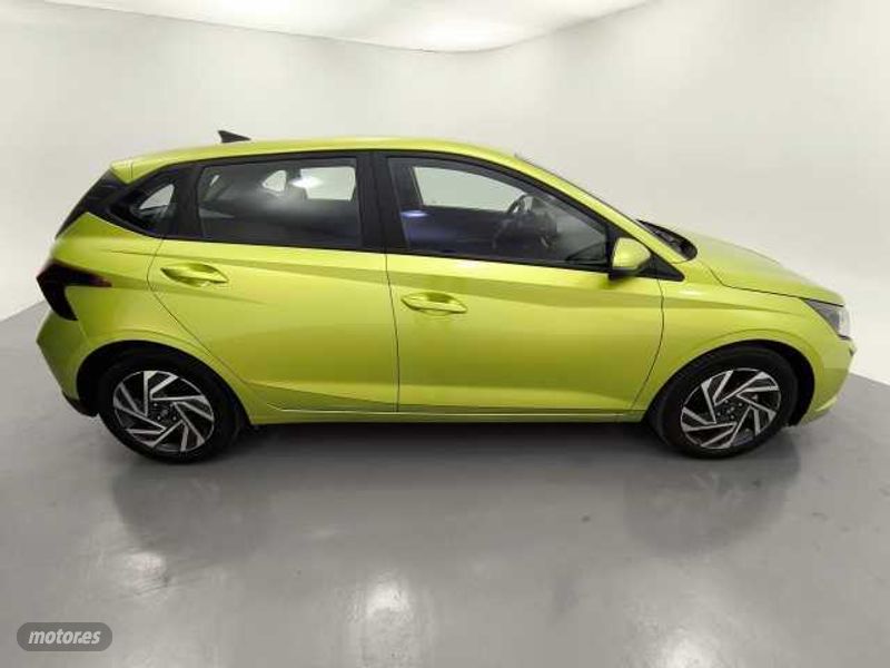 hyundai i20 1.2 mpi klass de 2025 con 1.200 km por 16.200 eur. en barcelona foto grande (3)