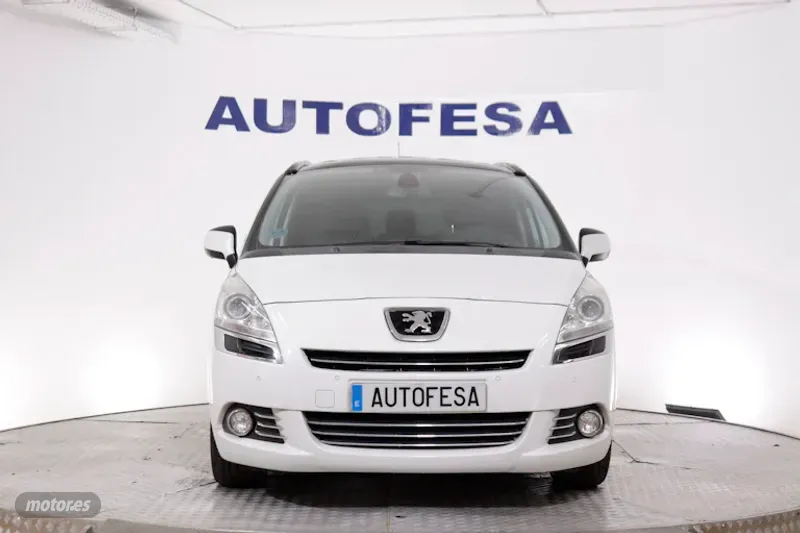 peugeot 5008 2012 / 141.700km. foto grande (2)