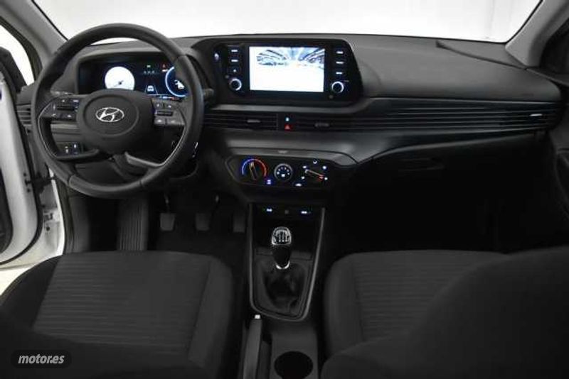 hyundai i20 1.0 tgdi klass 100 de 2024 con 10.199 km por 19.490 eur. en a coruna foto grande (3)