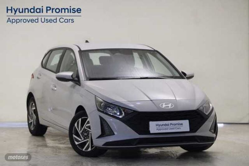 hyundai i20 1.2 mpi klass de 2024 con 9.290 km por 18.500 eur. en navarra foto grande (2)