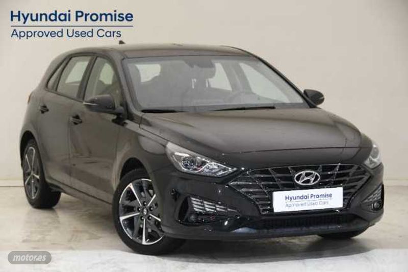 hyundai i30 1.5 dpi klass slx 110 de 2024 con 7.710 km por 20.700 eur. en navarra foto grande (2)