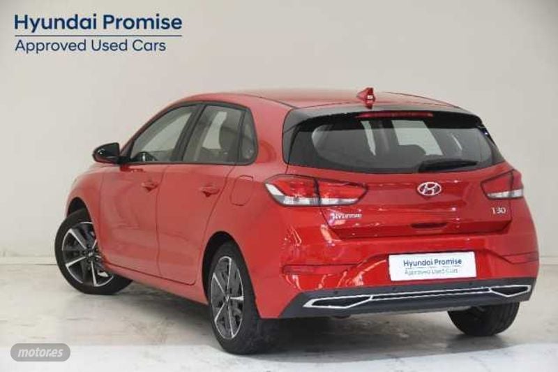 hyundai i30 1.5 dpi klass slx 110 de 2024 con 17.160 km por 19.600 eur. en alicante foto grande (3)
