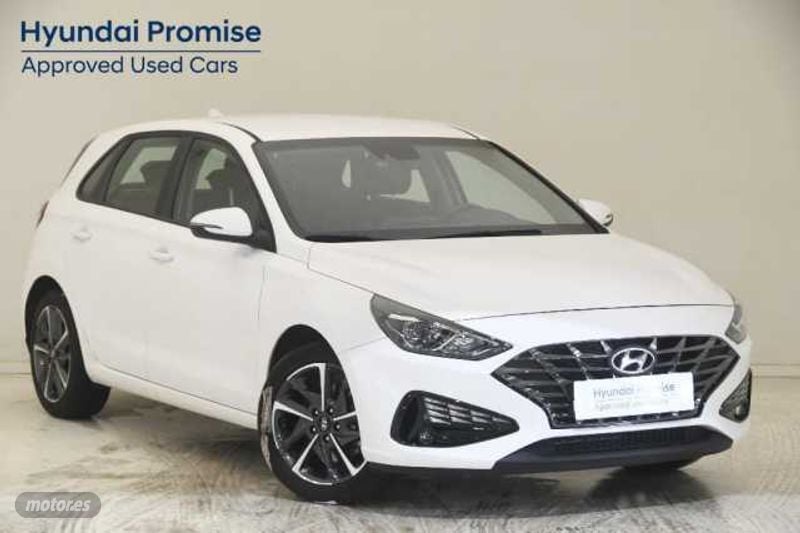 hyundai i30 1.5 dpi klass slx 110 de 2024 con 18.446 km por 19.900 eur. en alicante foto grande (2)