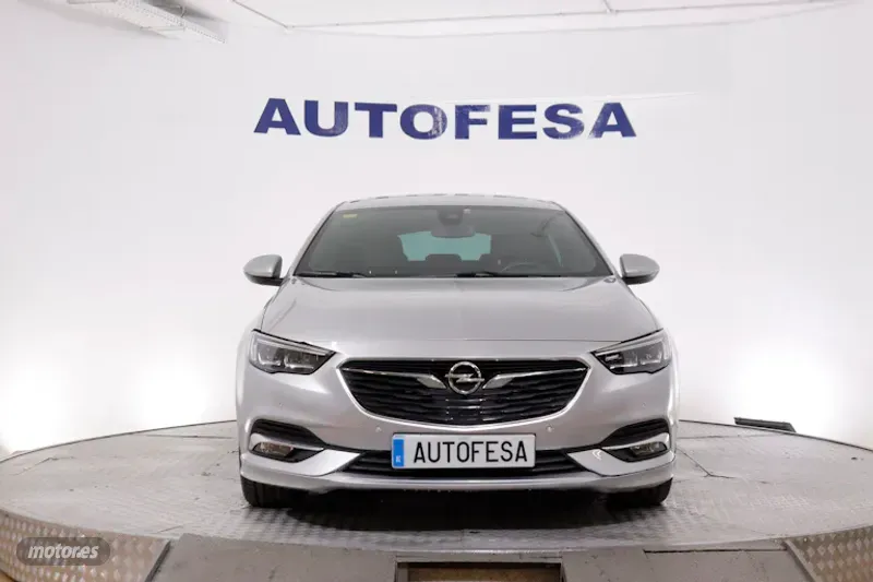 opel insignia 2020 / 90.842km. foto grande (2)