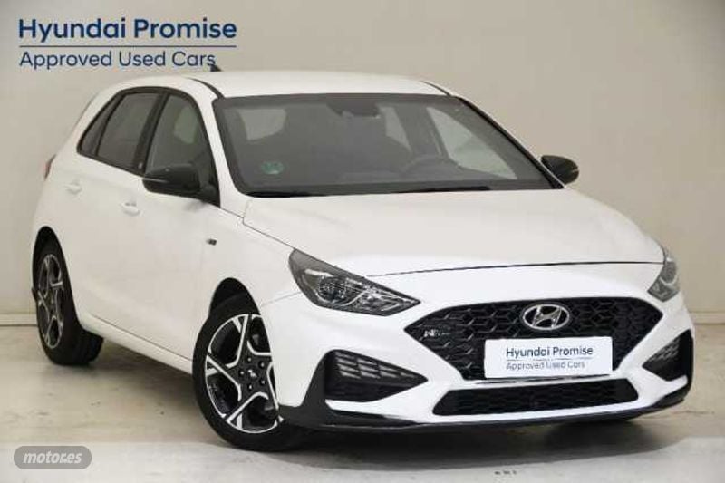 hyundai i30 1.0 tgdi n line 30a 120 de 2024 con 24.395 km por 19.900 eur. en girona foto grande (2)