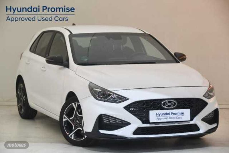 hyundai i30 1.0 tgdi n line 30a 120 de 2024 con 23.793 km por 19.900 eur. en girona foto grande (2)