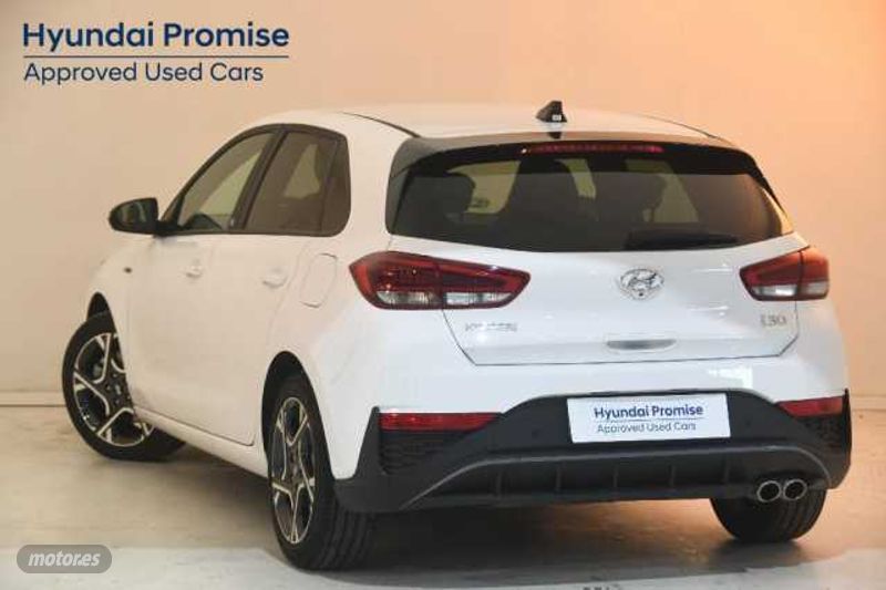 hyundai i30 1.0 tgdi n line 30a 120 de 2024 con 23.793 km por 19.900 eur. en girona foto grande (3)